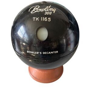 Bowling 300 TK 1165 Bowling Ball Bowler’s Decanter